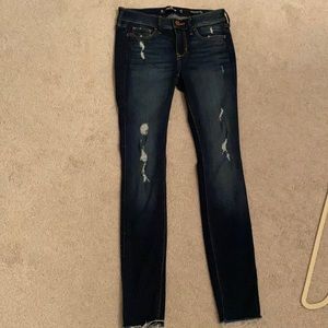 HOLLISTER- Low rise super skinny jeans